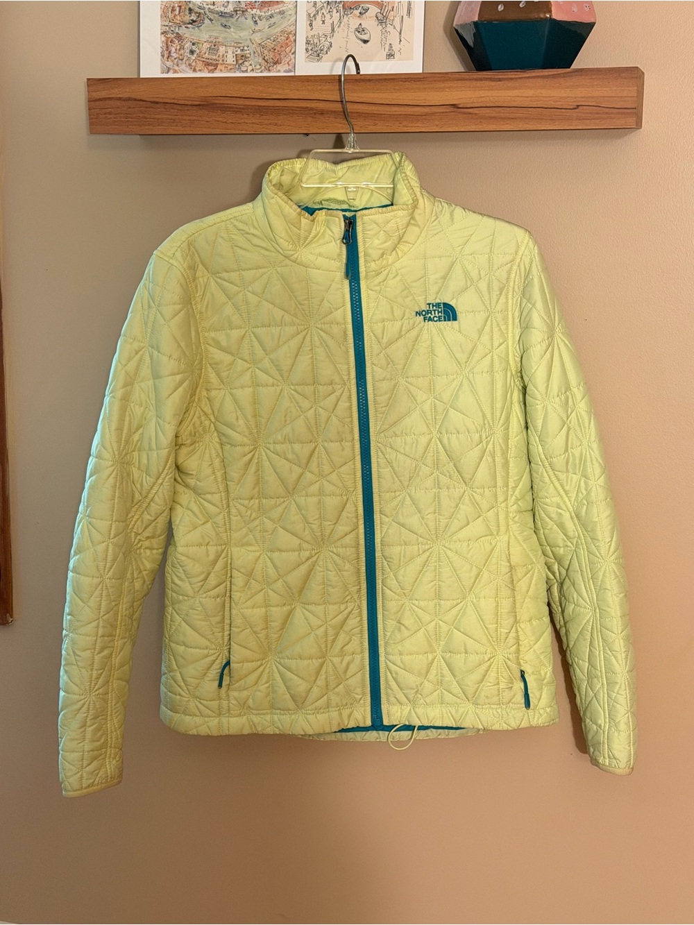 Women’s North Face Puffer Jacket